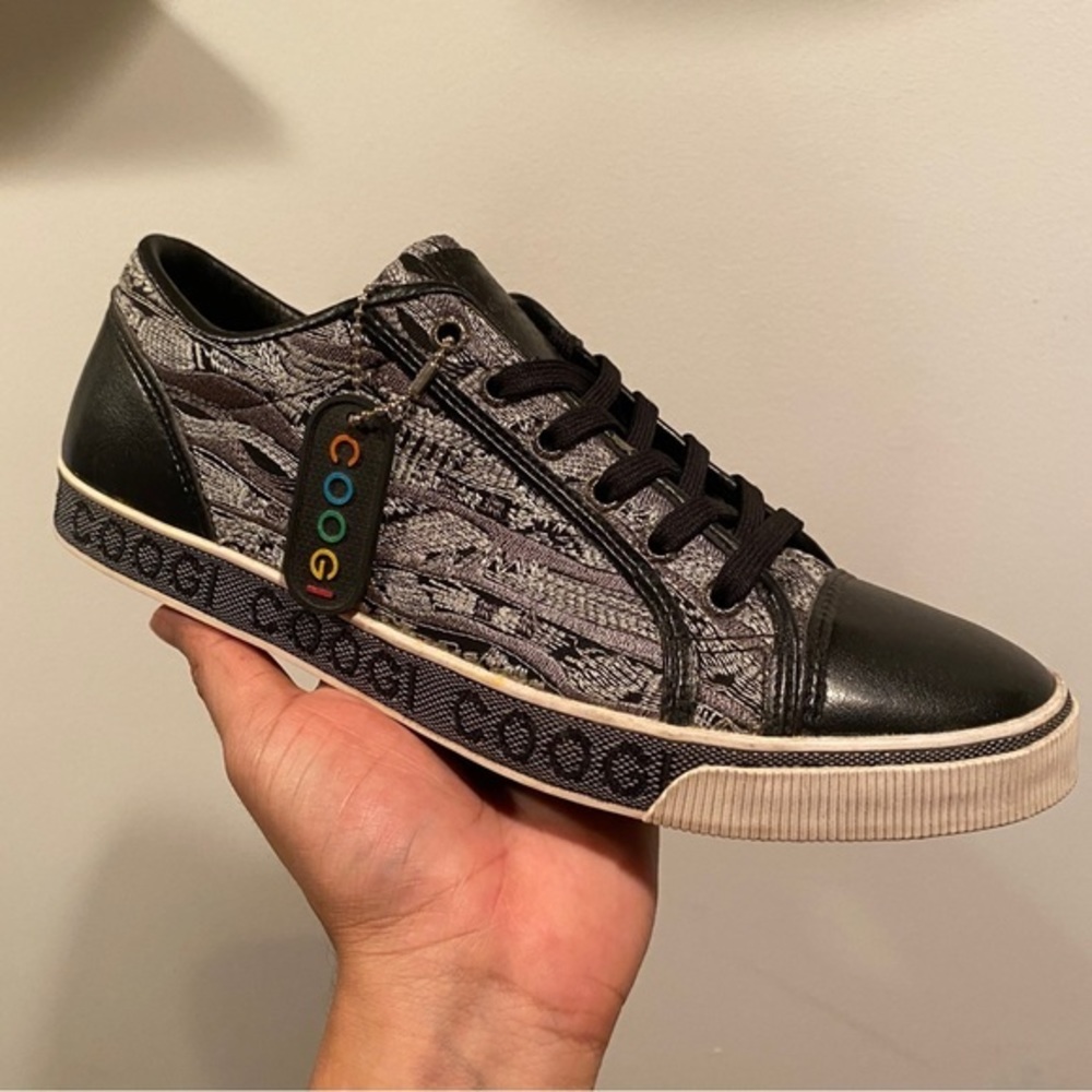Size 7 COOGI sneaker rare vintage